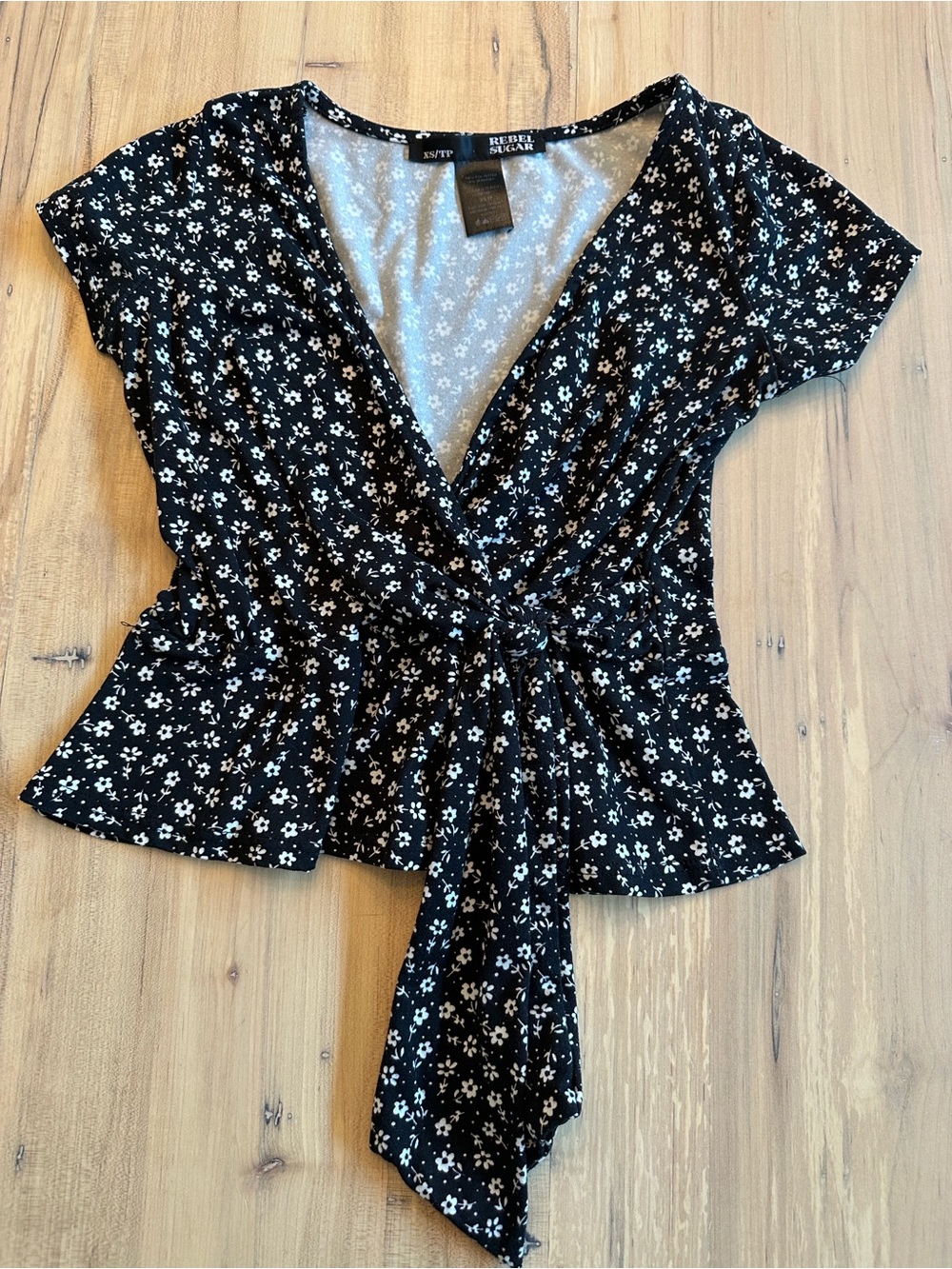 Rebel Sugar Floral Tied Peplum Top Black White